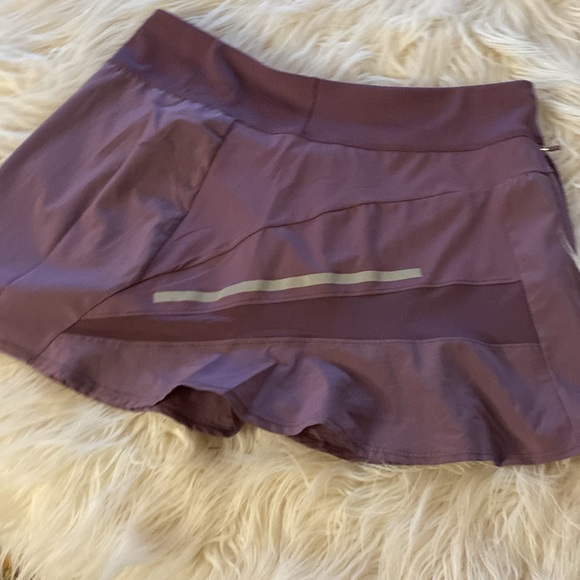 NEW...TECH performance skort tennis wear - Picture 4 of 11